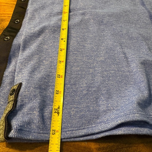 Lululemon Vinyasa Scarf. Blue with snaps - Picture 5 of 9